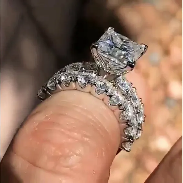 //cdn.cyberlack.com/c/files/picture/2eb67fb2/2eb67fb2186e6fa37a33b78906a22b1f.jpg_100x100